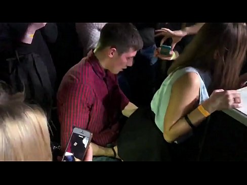 ❤️ ایک روسی نائٹ کلب میں حقیقی جنسی. مقعد اور اندام نہانی میں 18 سالہ روسی لڑکی نائٹ کلب میں چدائی ہم پر  ️❤